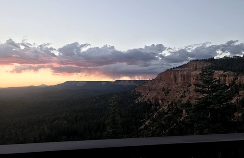 Duck Creek Village House | Premier Cabin Retreat at Zion View Mtn Estates - Pet Friendly