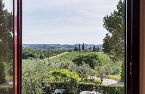 San Casciano in Val di Pesa Apartment | Discover Torriano 2: Pet-Friendly Retreat with Spa & Pool
