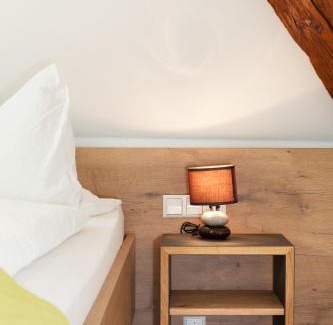 Tettnang Hotel | Explore Torstuben: Pet-Friendly with Breakfast & Dining