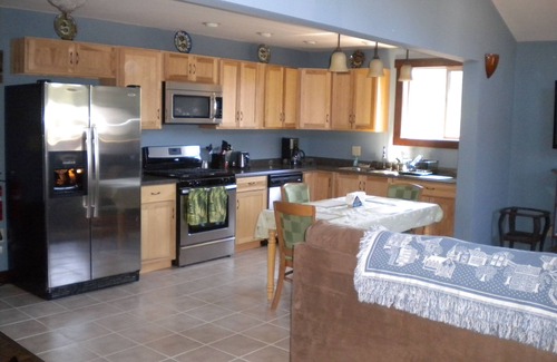 Gardiner Apartment | Idyllic Tortilla Flats with River Views and Hot Tub