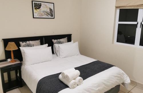 Port Edward Apartment | Serene Tortuga 22: Oceanfront Oasis with Spa & Pool