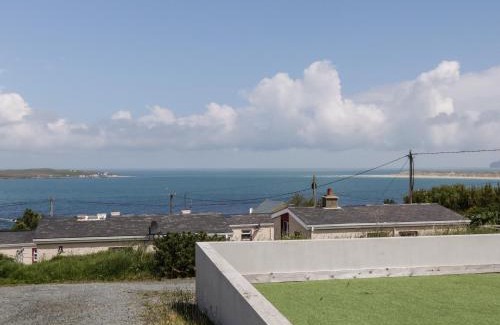 Gortahork House | Discover Tory Island View: Family-Friendly 4-Star Retreat