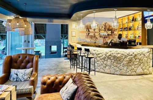 Okaukuejo Cabin | Experience Toshari Lodge: Oceanfront Bliss and Relaxation