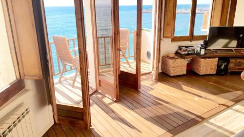 Sitges Apartment | Oceanfront Bliss at Tot Gaviota - Guest Rated 9.8/10