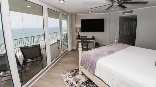 Gulf Lagoon Beach Apartment | Oceanfront 3BR Rental with Pools and Tiki Hut Oasis