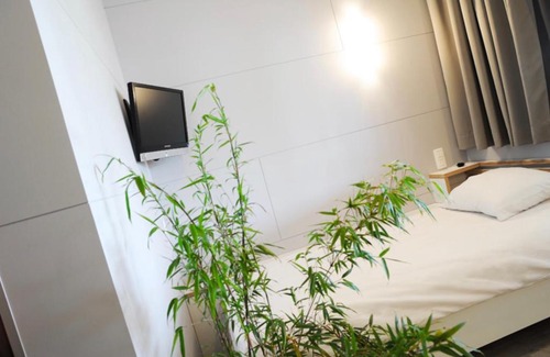 Habay Hotel | Pet-Friendly Retreat at Totalenergies Frit Autentic