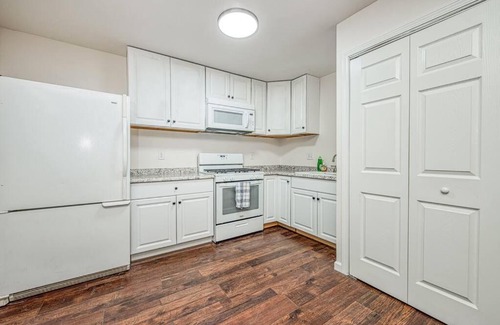 Fresno Apartment | Newly Designed Pet-Friendly Studio in North Fresno
