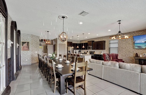 Four Corners House | Recently Updated Harry Potter Theme with Pool & Theaters