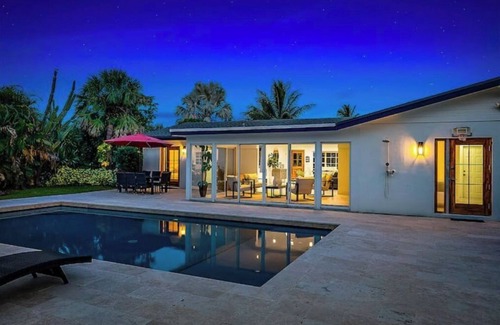 BallenIsles House | Recently Renovated Oasis with Pool and Spacious Backyard