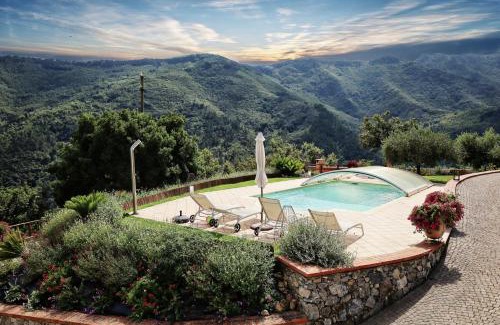 Annunziata Villa | Relax at Totohouse Da Marco with Heated Pool & Hot Tub