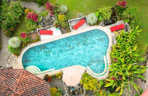 Ballena Villa | Riverside Retreat at Toucan Villa with Inviting Pool