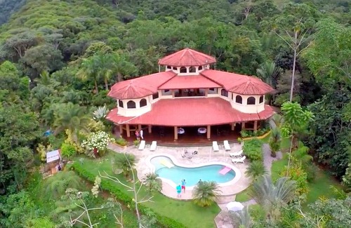 Baru Villa | Discover Toucans & Waterfalls at Our Jungle Villa Retreat