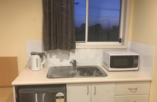 Toukley Hotel | Comfortable Stay at Toukley Motor Inn with Family Amenities