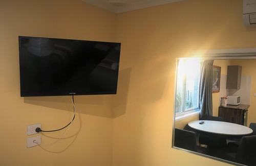 Toukley Hotel | Comfortable Stay at Toukley Motor Inn with Family Amenities