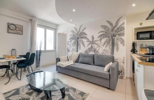 Toulouse East Apartment | Convenient Hotel Near Toulouse Station and Metro Access