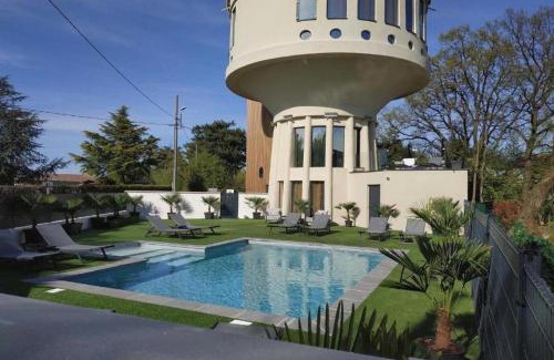 Trevoux Bed & Breakfast | Tour des étoiles, André Putman