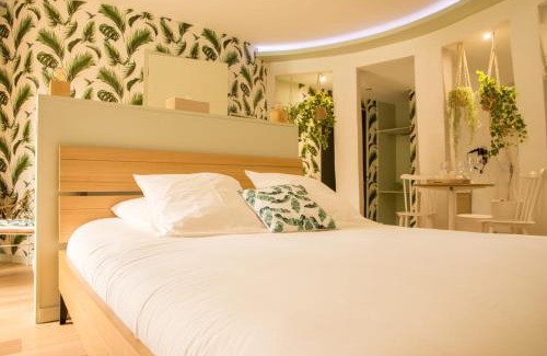 Trevoux Bed & Breakfast | Tour des étoiles, André Putman