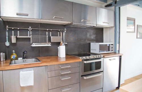 Arsenal Apartment | Tour Eiffel view, Top Floor Apt Marais Vosges