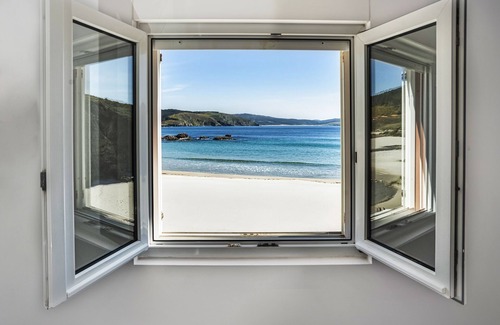 Frije Apartment | Oceanfront Tourist Accommodation with Beach Views in Nemiña