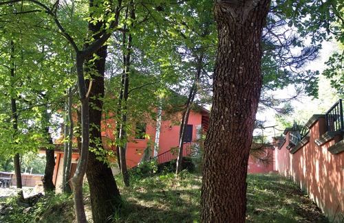 Montebello di Bertona Villa | Explore Gran Sasso: Pet-Friendly Rentals Near National Park