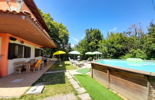 Montebello di Bertona Villa | Explore Gran Sasso: Pet-Friendly Rentals Near National Park