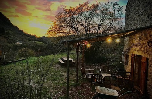 Tournemire House | Experience the Tournemire Vine House with Pet-Friendly Amenities
