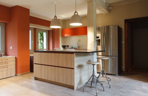 Joue-les-Tours Cottage | Ideal Retreat: TOURS Longére for 14 near City Center