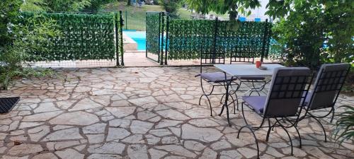 Saint-Avertin Ski Chalet | Relaxing Poolside Chalet at TourTour in the Loire Valley