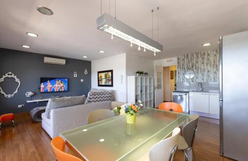 Salou City Centre Apartment | Family-Friendly Retreat at Tous Planet Costa Dorada