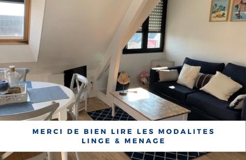 Larmor-Plage Apartment | Central Location with Free Parking and WiFi - Guest Rated 8.8