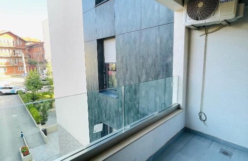 Matiçan Apartment | Guest Rated 10/10 Tower Apartment with Family-Friendly Amenities
