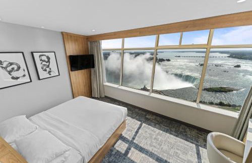 Fallsview Hotel | Elegant Tower Hotel at Fallsview with Dining and Accessibility