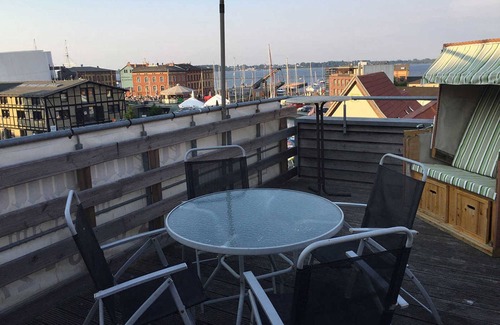 Old Town Apartment | Exceptional Ocean View Tower House with Roof Terrace