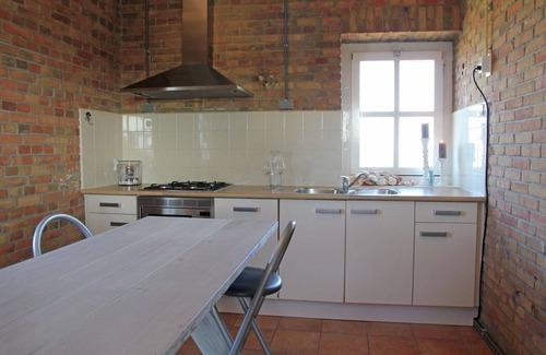 Huisduinen House | Charming Vintage Holiday Home Near Seabeach in Huisduinen