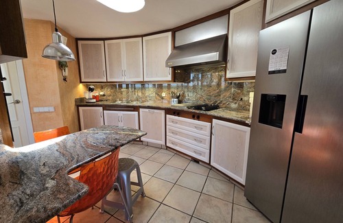 L'Escala House | Serene Tower with Pool by the Beach in Costa Brava