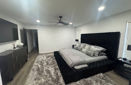 North Arlington Bed & Breakfast | TOWERING OAKS SUITE @ ARLINGTON ENTERTAINMENT DISTRICT