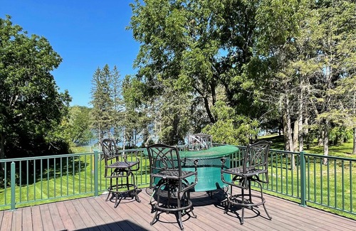 Birchwood Cabin | Family-Friendly Cabin with Kitchen – Rated 10/10 by Guests