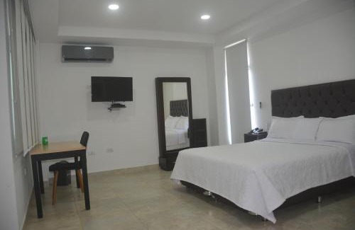 Apartado Apartment | Exceptional Towers100 Aparta Estudios with Breakfast & Hot Tub
