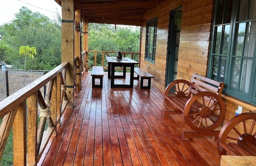 Agencia Municipal Santa Cruz Cabin | Discover the Town Cabin Nestled in Scenic Foothills