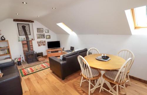 Hope Valley House | Pet-Friendly Getaway at Town End Barn - Guest Rated 9.7/10
