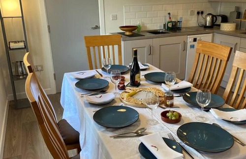 Enniskillen House | Ideal Town House in Central Enniskillen with Breakfast
