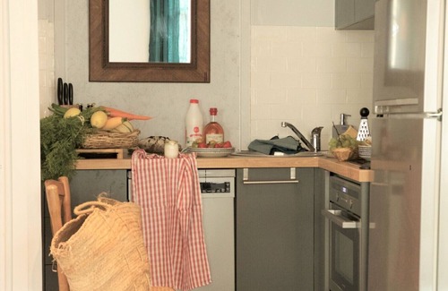 Pont-l'Eveque House | Beautiful Town House with Lush Garden and Ocean Views