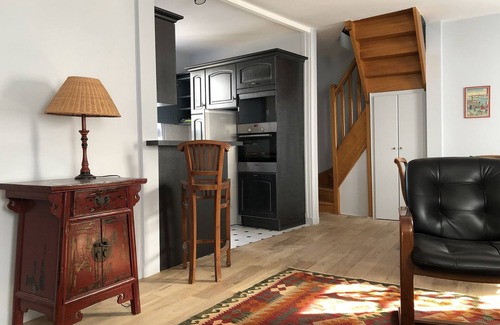 Pont-l'Eveque House | Beautiful Town House with Lush Garden and Ocean Views