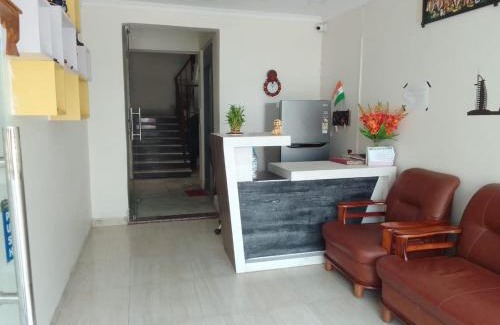 New Town House | Pet-Friendly Stays at TOWN IN with Breakfast Included