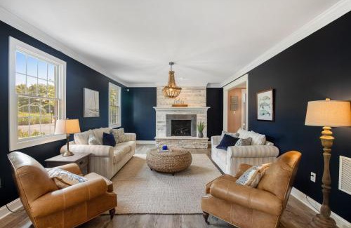Ocean View House | Relax at Ocean View: Family-Friendly with Pool Access