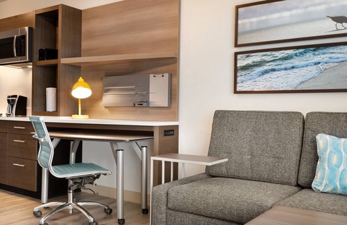 Kill Devil Hills Hotel | Eco-Friendly TownePlace Suites in Outer Banks with Pool