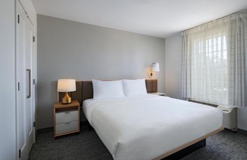 College Station Hotel | Cozy TownePlace Suites by Marriott in College Station