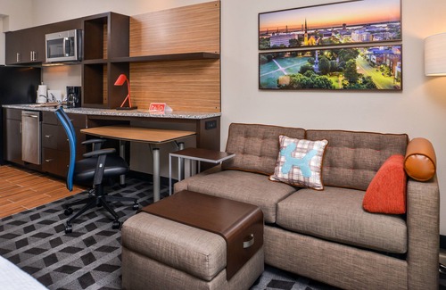 West Ashley Hotel | Comfortable Stays at TownePlace Suites Charleston-West Ashley