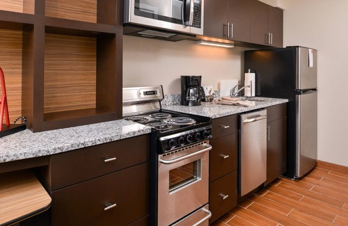 West Ashley Hotel | Comfortable Stays at TownePlace Suites Charleston-West Ashley