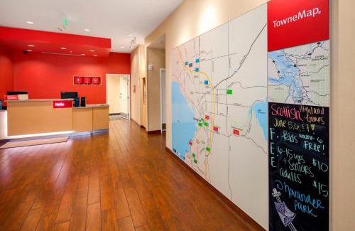 Guide Meridian Hotel | Pet-Friendly TownePlace Suites with Oceanfront Pool Access